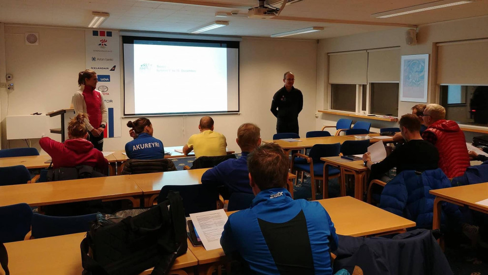 Frábæru þjálfaranámskeiði í skíðagöngu lauk um helgina