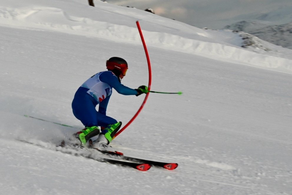 Góður árangur og fyrstu FIS stig vetrarins í Hlíðarfjalli um helgina