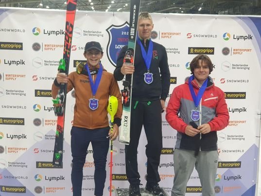 Gauti Guðmundsson vann tvö svigmót um helgina