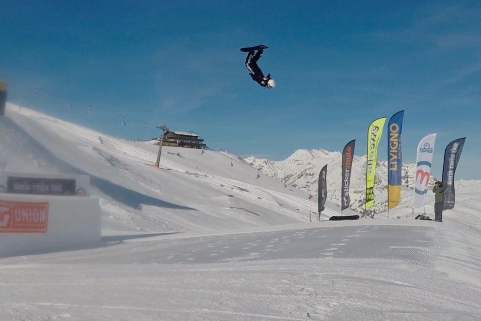 Benni á góðu flugi í dag!