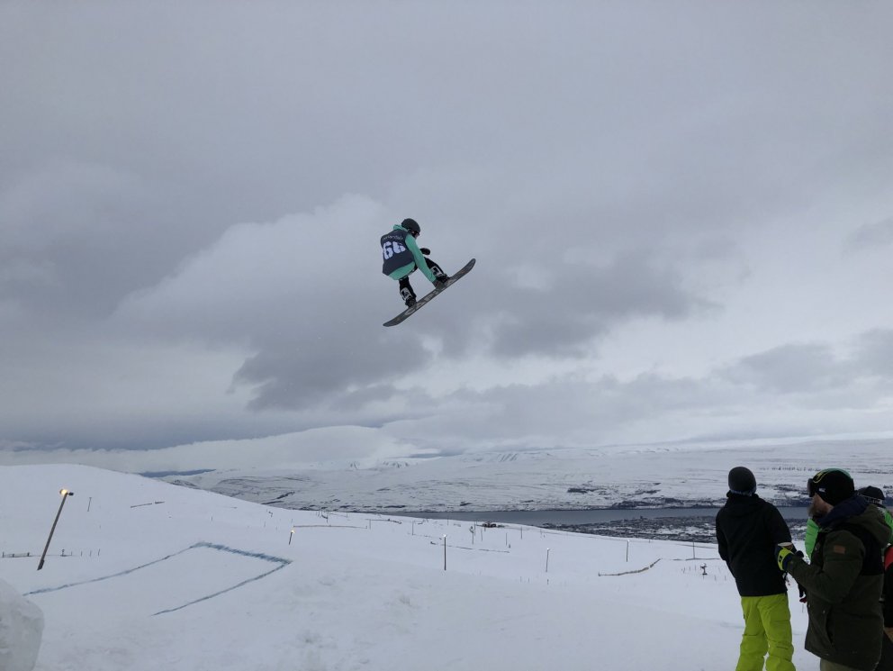 Kolbeinn Þór Finnsson á góðu flugi í risastökkinu (big air) í dag