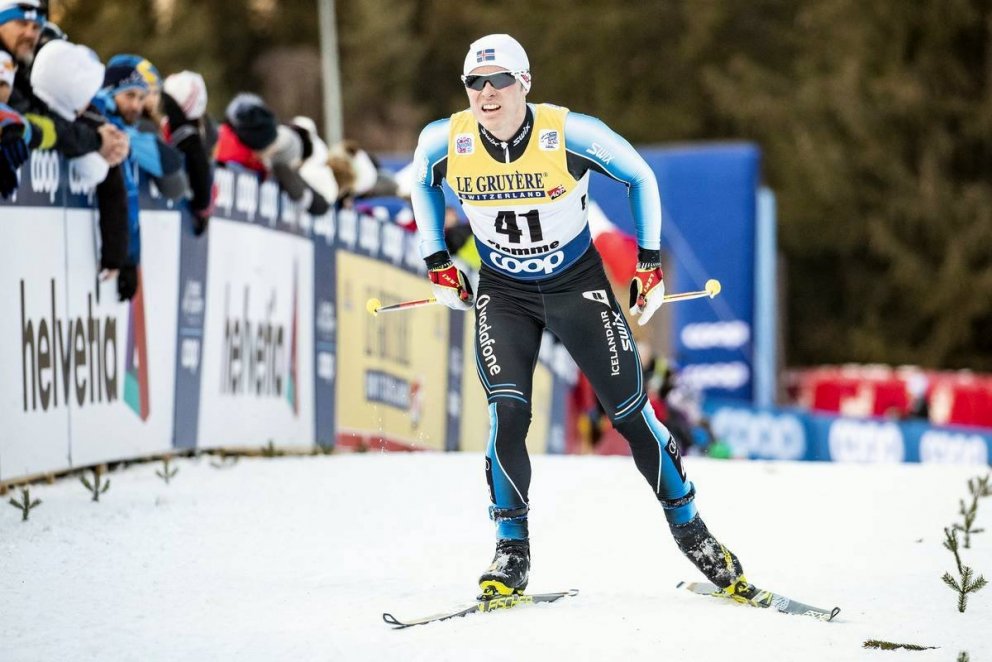 Snorri Einarsson að koma í mark eftir loka klifrið. Mynd: NordicFocus