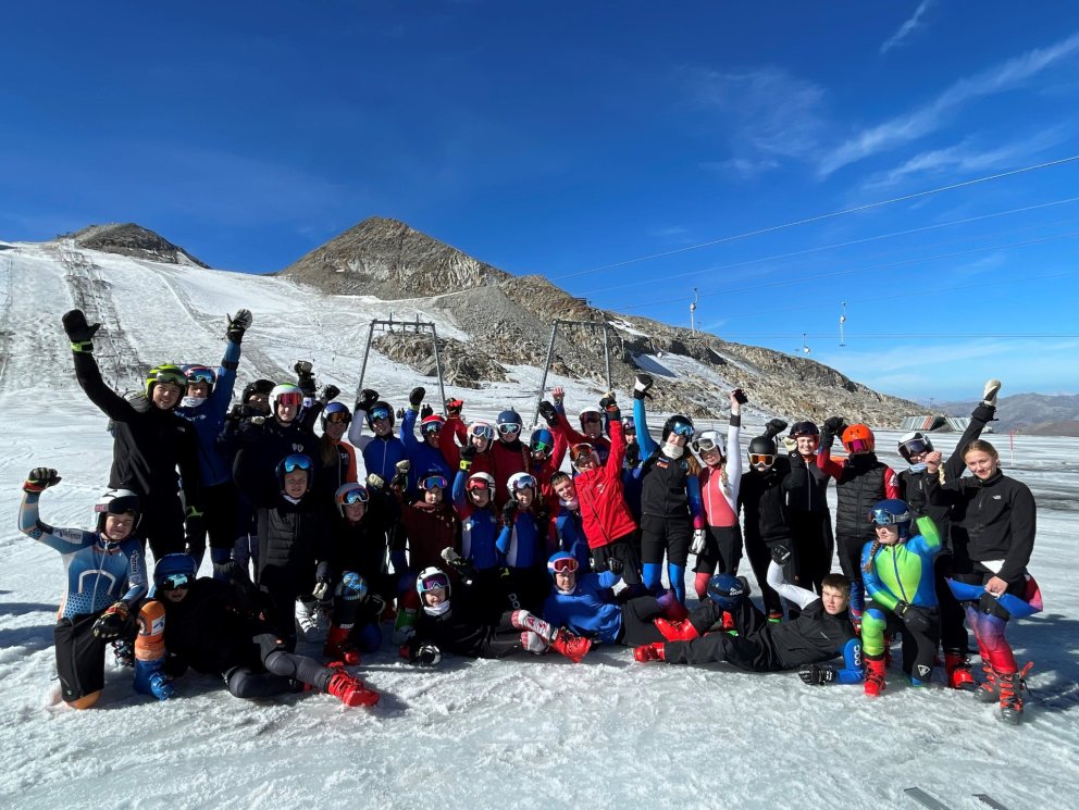 Æfingaferð hæfileikamótunnar í alpagreinum, snjóbrettum og freestyle til Hintertux.
