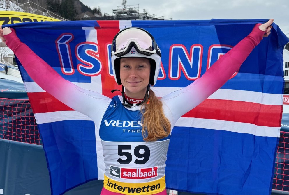 Stórsvig hjá konum og undankeppni í stórsvigi hjá körlum í Saalbach