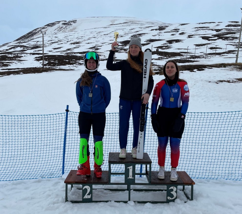 Þrjár efstu í kvennaflokki