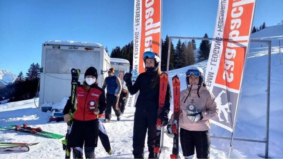 Katla Björg bar sigur úr býtum í svigmót í Loegang (AUT) í dag