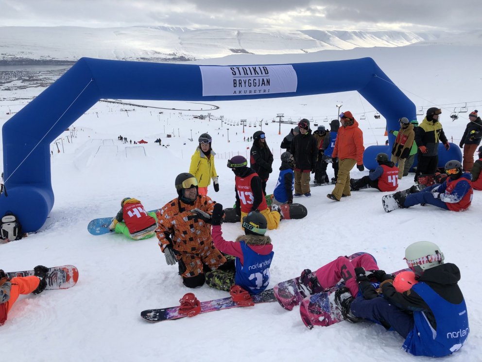 Keppendur klárir í slaginn í rásmarkinu í dag