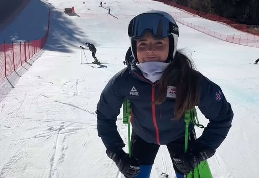 Sonja Lí Kristinsdóttir keppti í stórsvigi á heimsmeistaramóti unglinga í dag