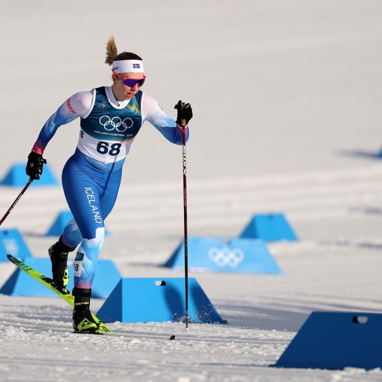 Kristrún Guðnadóttir  að keppa í sprettgöngu á Ólympíuleikunum í Milan-Cortina 2026